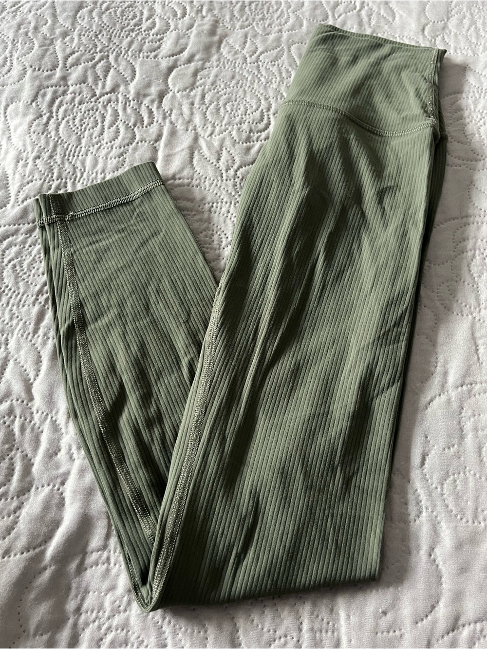 lululemon athletica Army Green Ribbed High-Waist Align 25”
